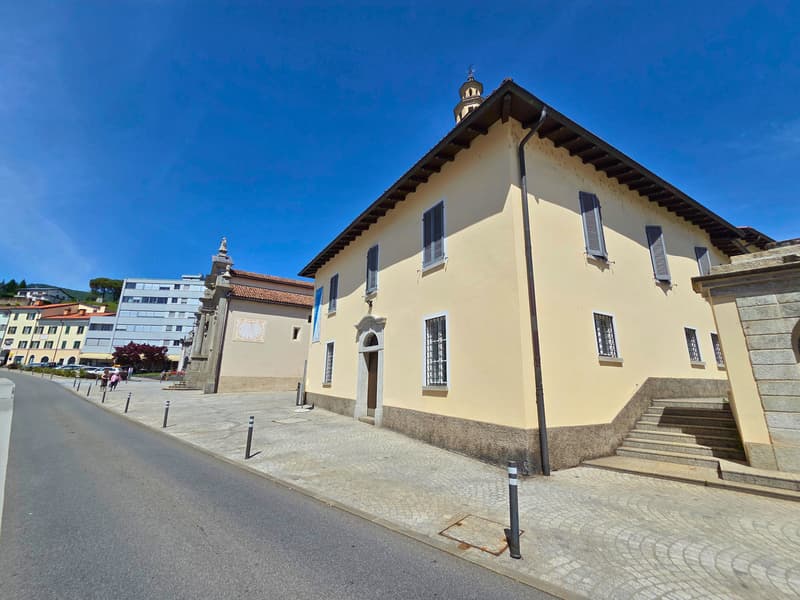 BALERNA - COMMERCIAL PREMISES (5)