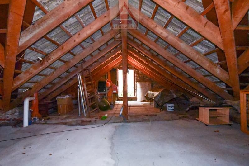 Casa con 6 appartamenti / Haus mit 6 Wohnungen (11)