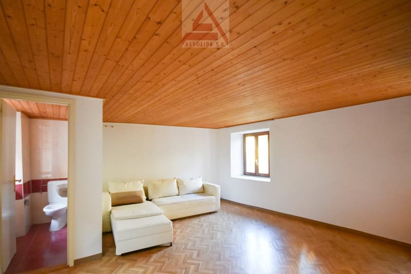 Casa ticinese di 3.5 locali / 3.5-Zimmer-Tessiner-Haus (3)