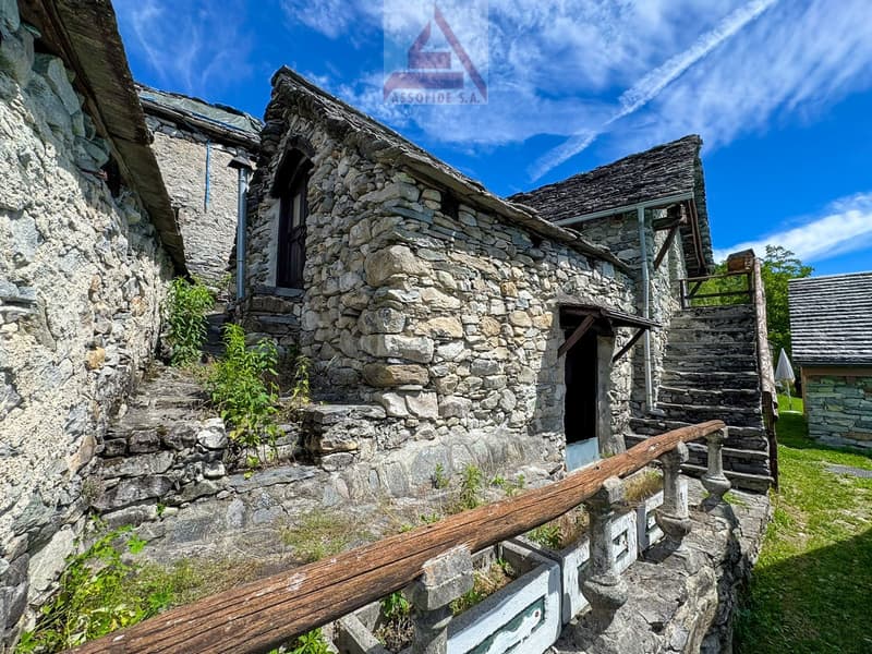 3 rustici da ristrutturare / 3 renovierungsbedürftige Rustici (2)