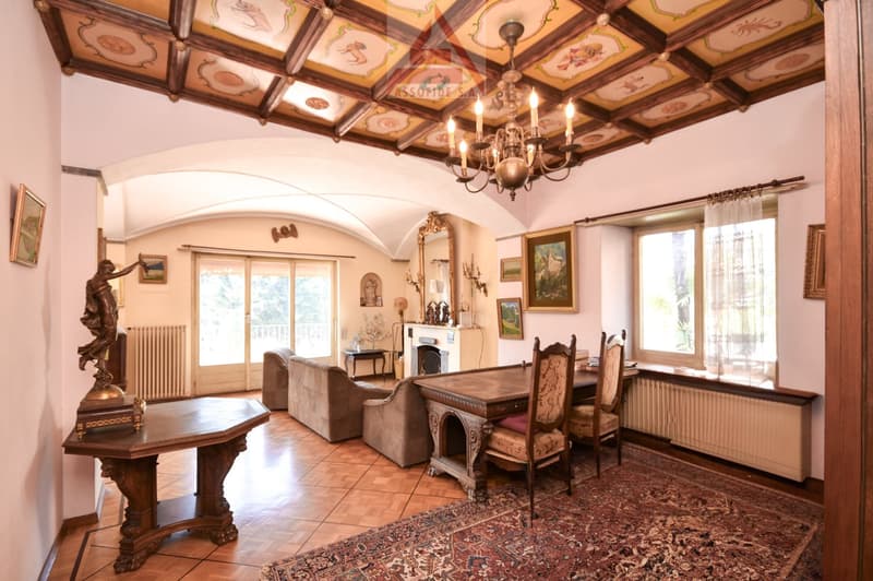 Villa da ristrutturare / Villa zu renovieren (2)
