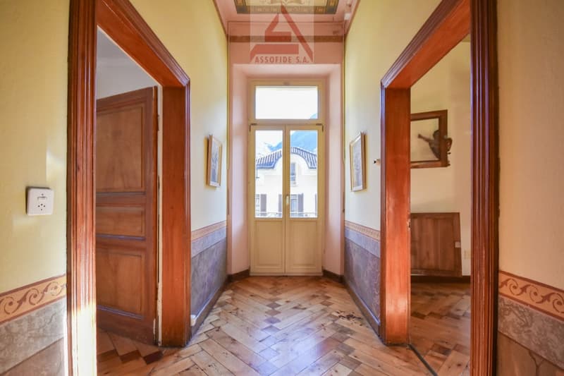 Villa storica con parco privato / Historische Villa mit privatem Park (3)