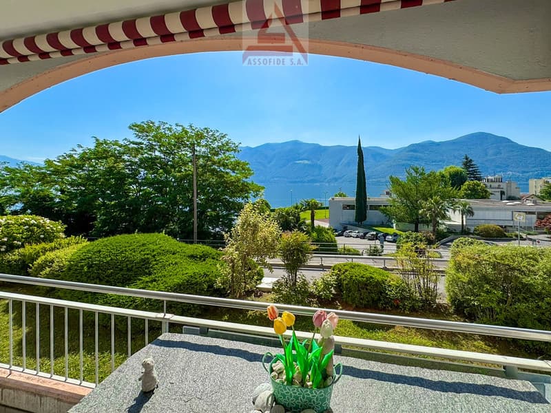 Una terrazza sul Lago Maggiore / Eine Terrasse am Lago Maggiore (1)