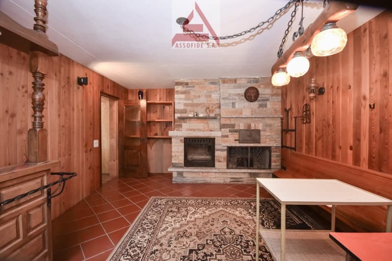 Casa di 10.5 locali / 10.5 - Zimmer - Haus (4)