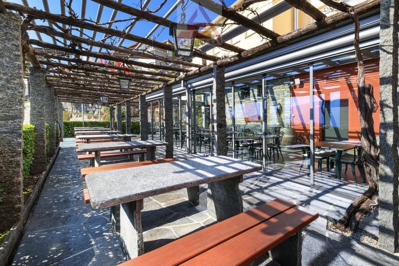 Piccolo boutique hotel con ristorante e ostello / Kleines Boutique-Hotel mit Restaurant und Hostel (1)
