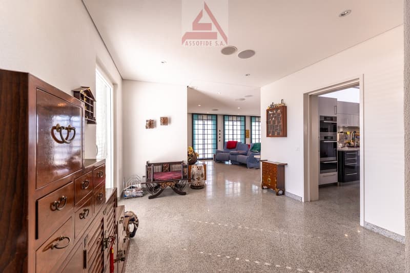 Prestigioso attico di 5.5 locali vista lago/Prestigioses 5.5-Zimmer-Attika mit Seeblick (5)