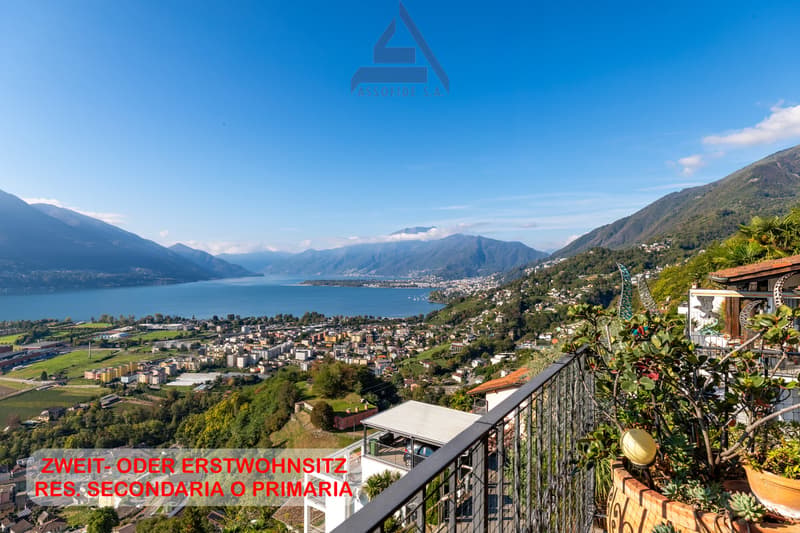 Splendida villa bifamiliare a Gordola / Wunderschöne Doppelhaushälfte in Gordola (1)