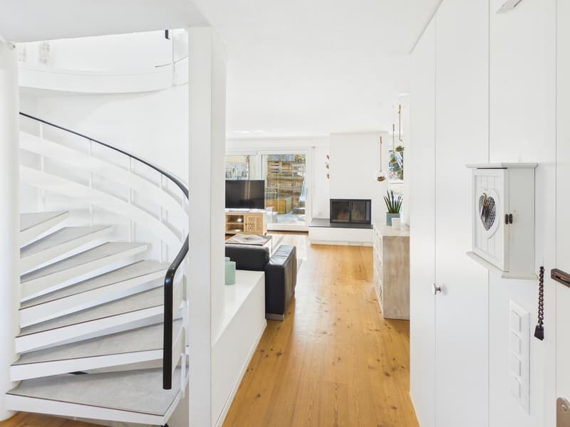 Stylishly renovated 6.5 room row house (6)