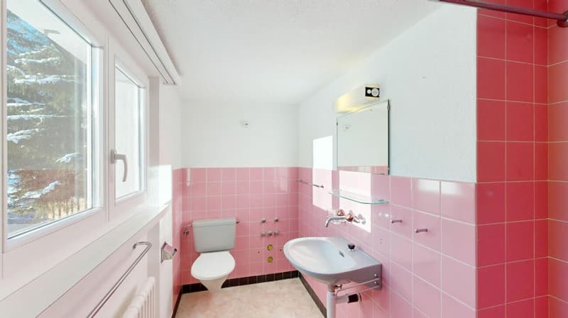 A contatto con la natura: casa familiare a Davos Laret (26)