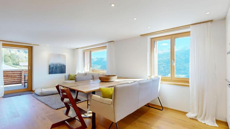 Pany: Sonniges Zuhause mit Garten und Weitblick (4)