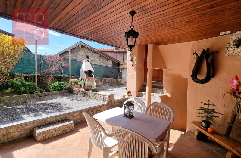 Casa unifamiliare - Caneggio (2)