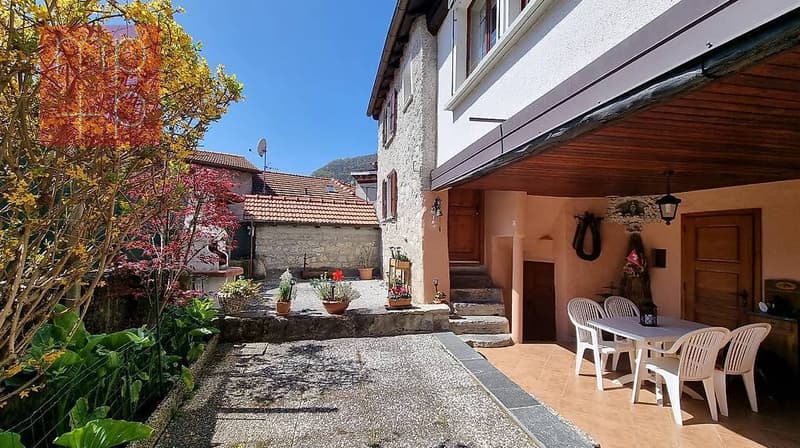 Casa unifamiliare - Caneggio (7)
