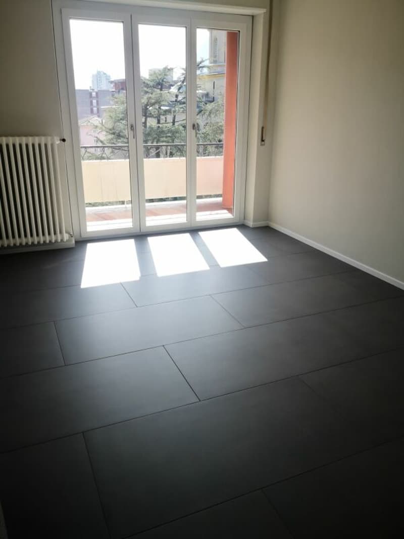 2.5 room apartment partially renovated for rent in Viganello (3)