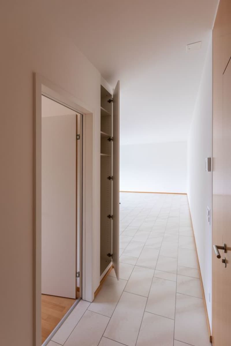 Mietwohnung in zentraler Lage, modern, 3 1/2 Zimmer (11)