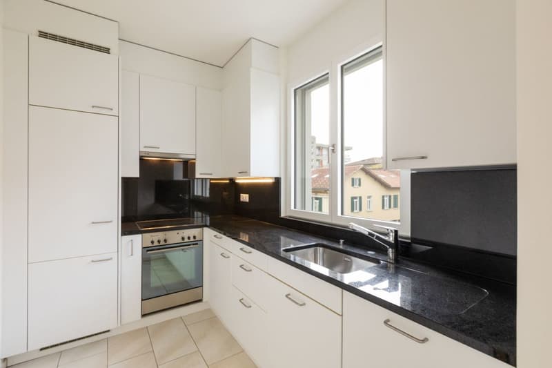 Mietwohnung in zentraler Lage, modern, 3 1/2 Zimmer (5)