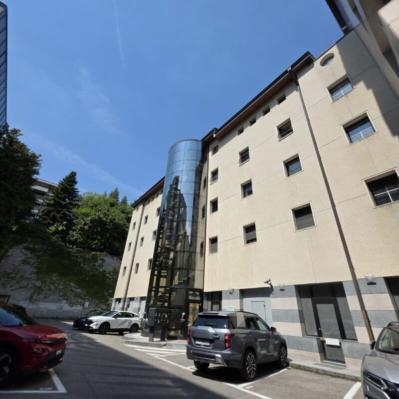 Büro in der Lugano-Innenstadt zu vermieten (2)