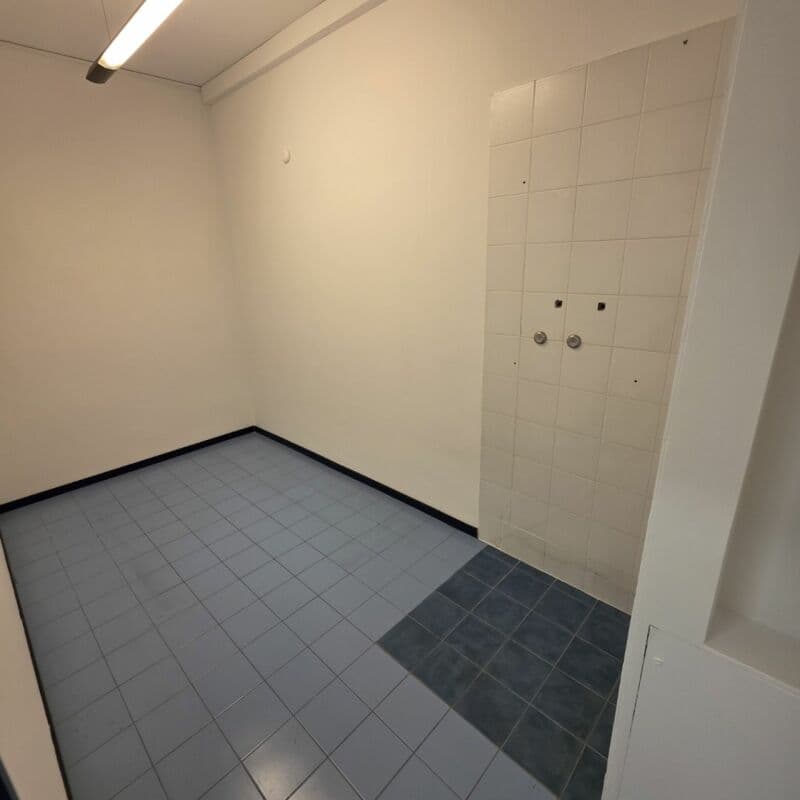 Büro in der Lugano-Innenstadt zu vermieten (9)