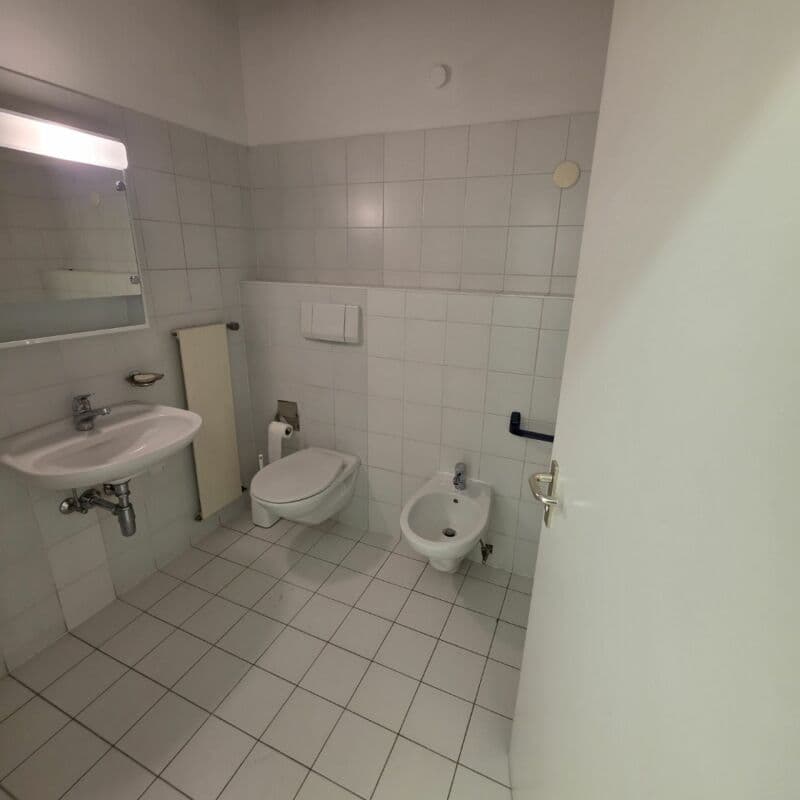 Büro in der Lugano-Innenstadt zu vermieten (8)