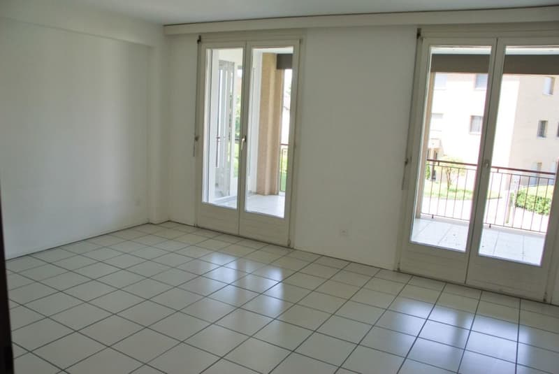 Rent in Pregassona, spacious 4.5 rooms bright (4)
