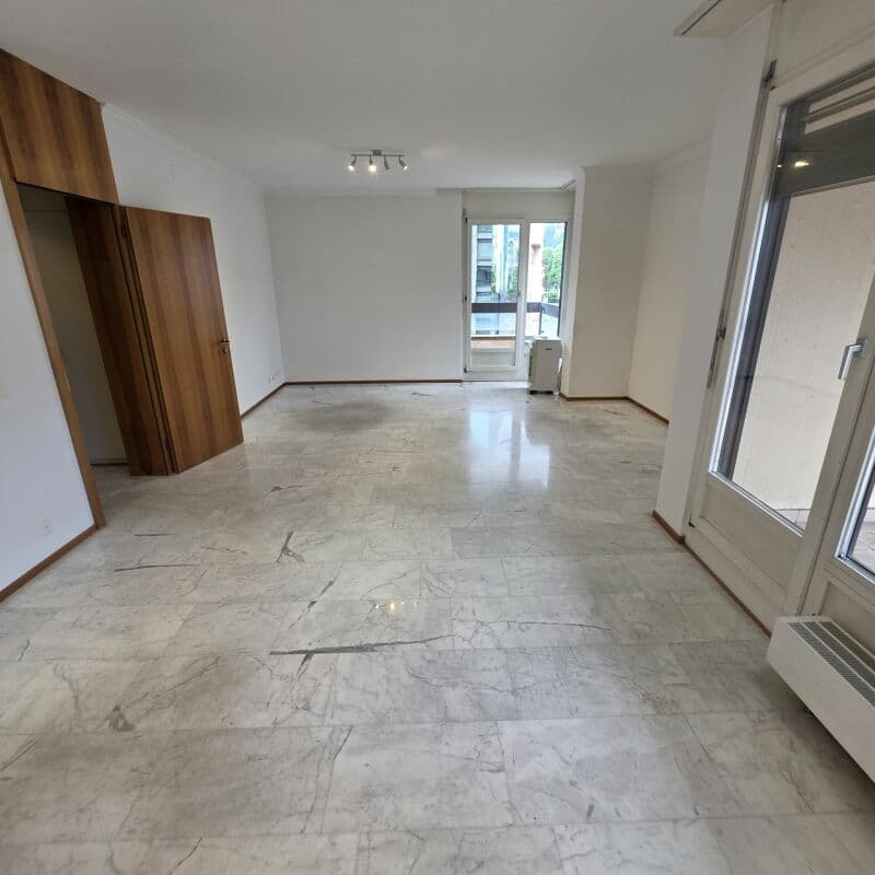 Büro in der Lugano-Innenstadt zu vermieten (3)