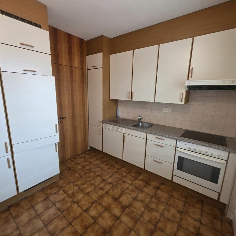 Büro in der Lugano-Innenstadt zu vermieten (5)