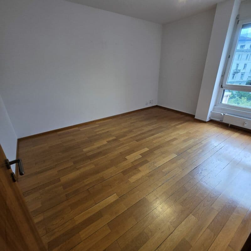Büro in der Lugano-Innenstadt zu vermieten (10)