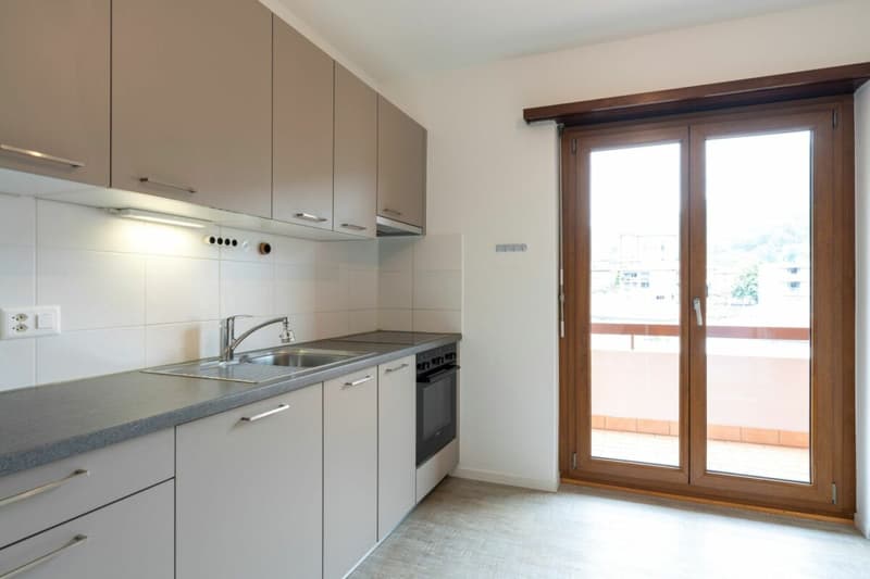 Mietwohnung in Via Paredo 12 - Tesserete 3.5 Zimmer hell (2)