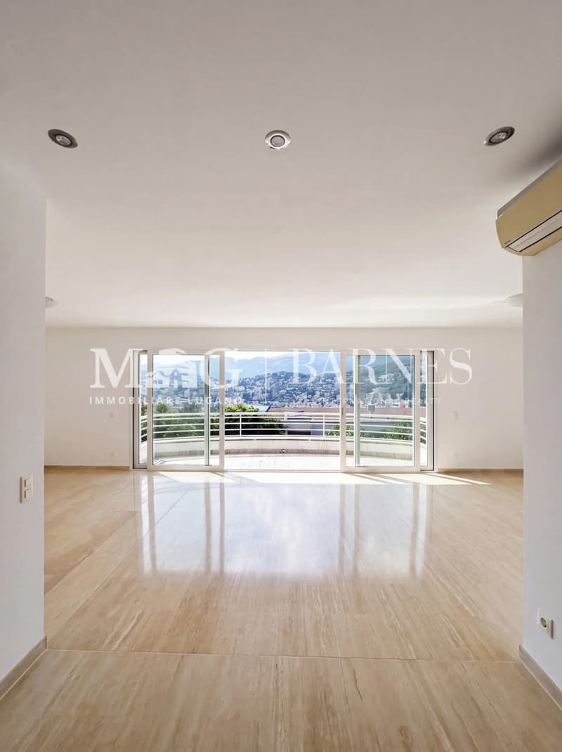 Lugano, Albonago | Esclusiva Villa con Giardino e Vista Panoramica (3)