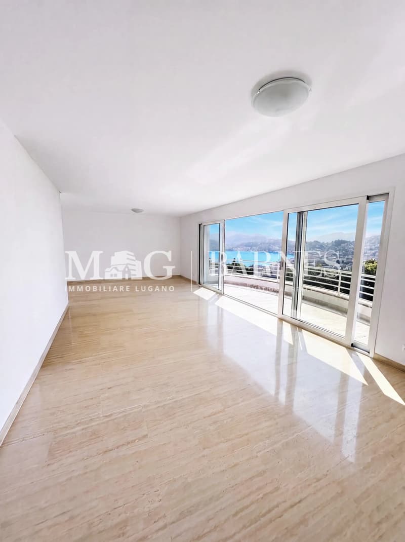 Lugano, Albonago | Esclusiva Villa con Giardino e Vista Panoramica (2)