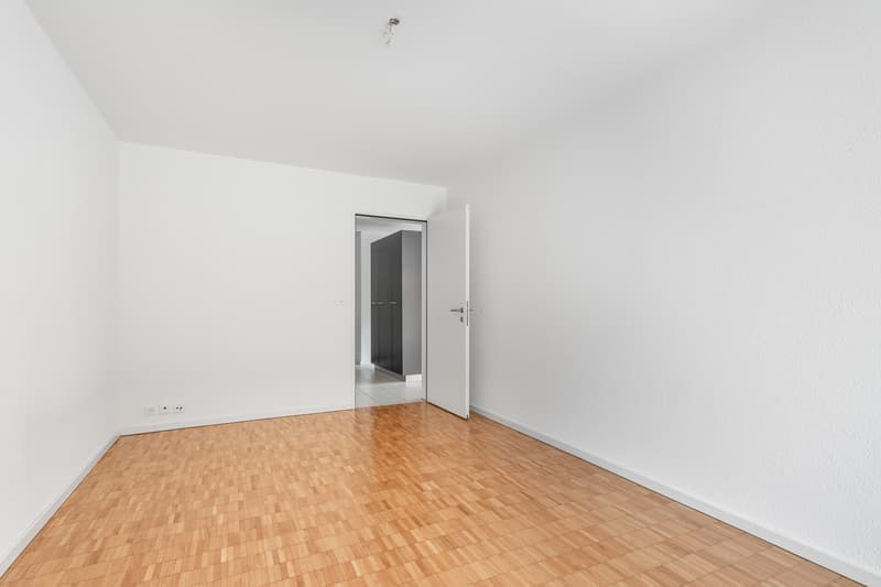 Helle 2.5-Zimmer-Wohnung mit Balkon in Bülach – ab sofort verfügbar! (10)