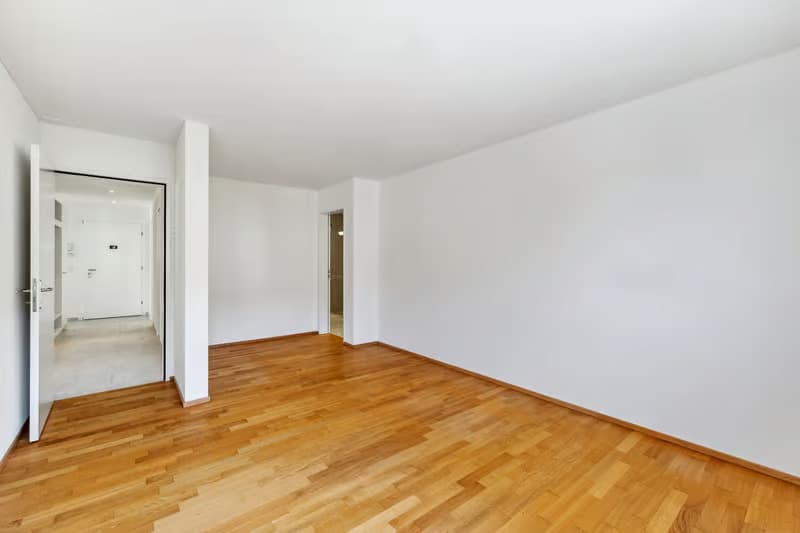 Geräumige 4.5-Zimmer-Wohnung mit Balkon in Baden (5)