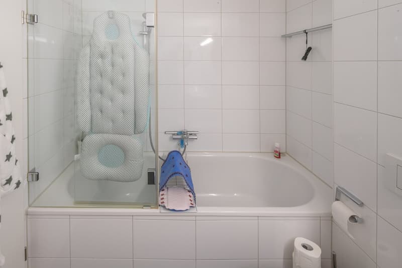Helle 3.5-Zimmer-Wohnung mit Balkon und Garage in Zürich-Affoltern (10)