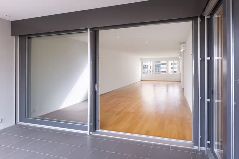 Helle 4.5-Zimmer-Wohnung mit Balkon in Zug – ab sofort verfügbar! (5)