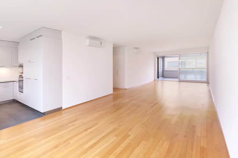 Helle 4.5-Zimmer-Wohnung mit Balkon in Zug – ab sofort verfügbar! (8)