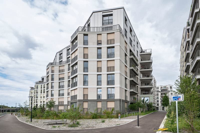 Helle 3.5-Zimmer-Wohnung mit Balkon in Bülach – ab sofort verfügbar! (3)