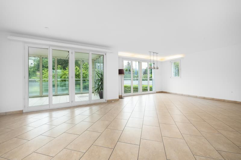 Geräumige 4.5-Zimmer-Wohnung mit Balkon und Garage in Thalwil (7)