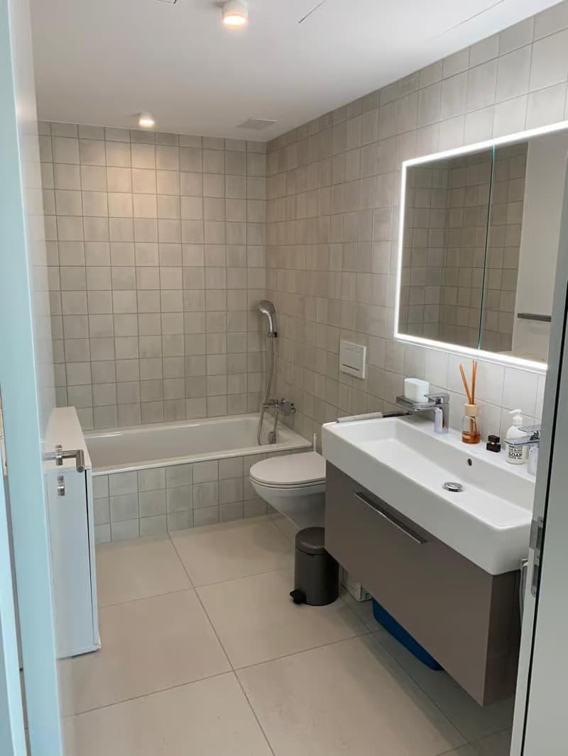 Moderne 3.5-Zimmer-Wohnung mit Balkon und Bergblick in Risch-Rotkreuz (10)