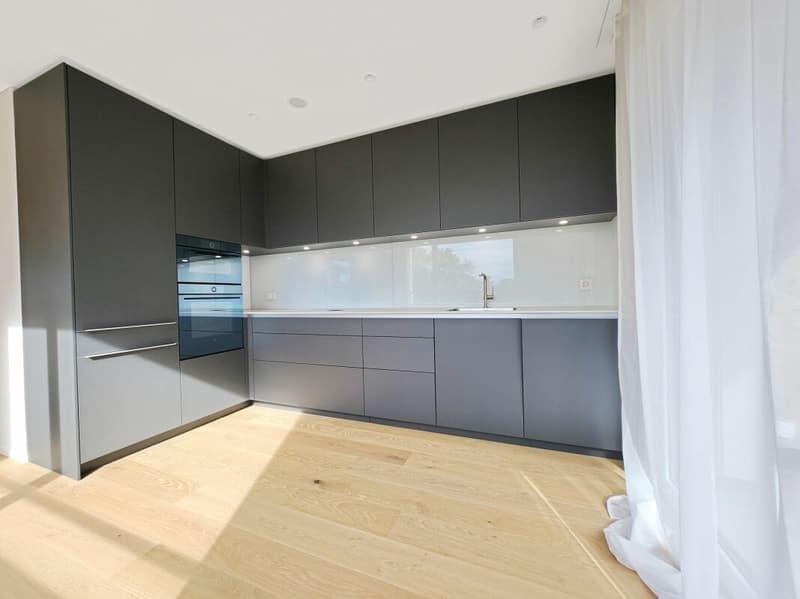 Helle 3.5-Zimmer-Wohnung mit Balkon im Lorzenpark, Cham (2)