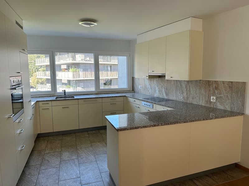 Spacieux appartement de 4 1/2 pièces à Sion (1)