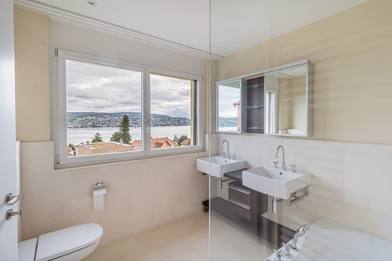 Grosszügige 4.5-Zimmer-Wohnung mit Seesicht in Rüschlikon (11)