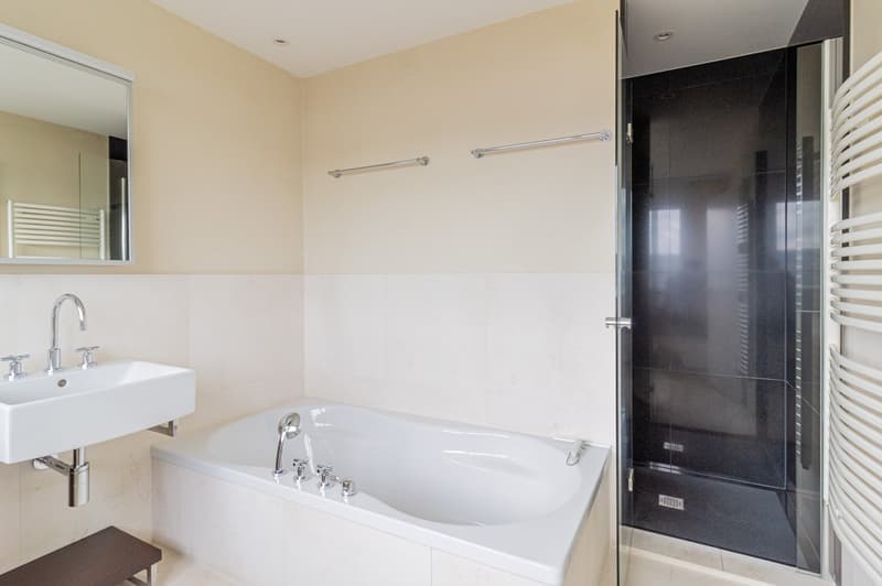 Grosszügige 4.5-Zimmer-Wohnung mit Seesicht in Rüschlikon (15)