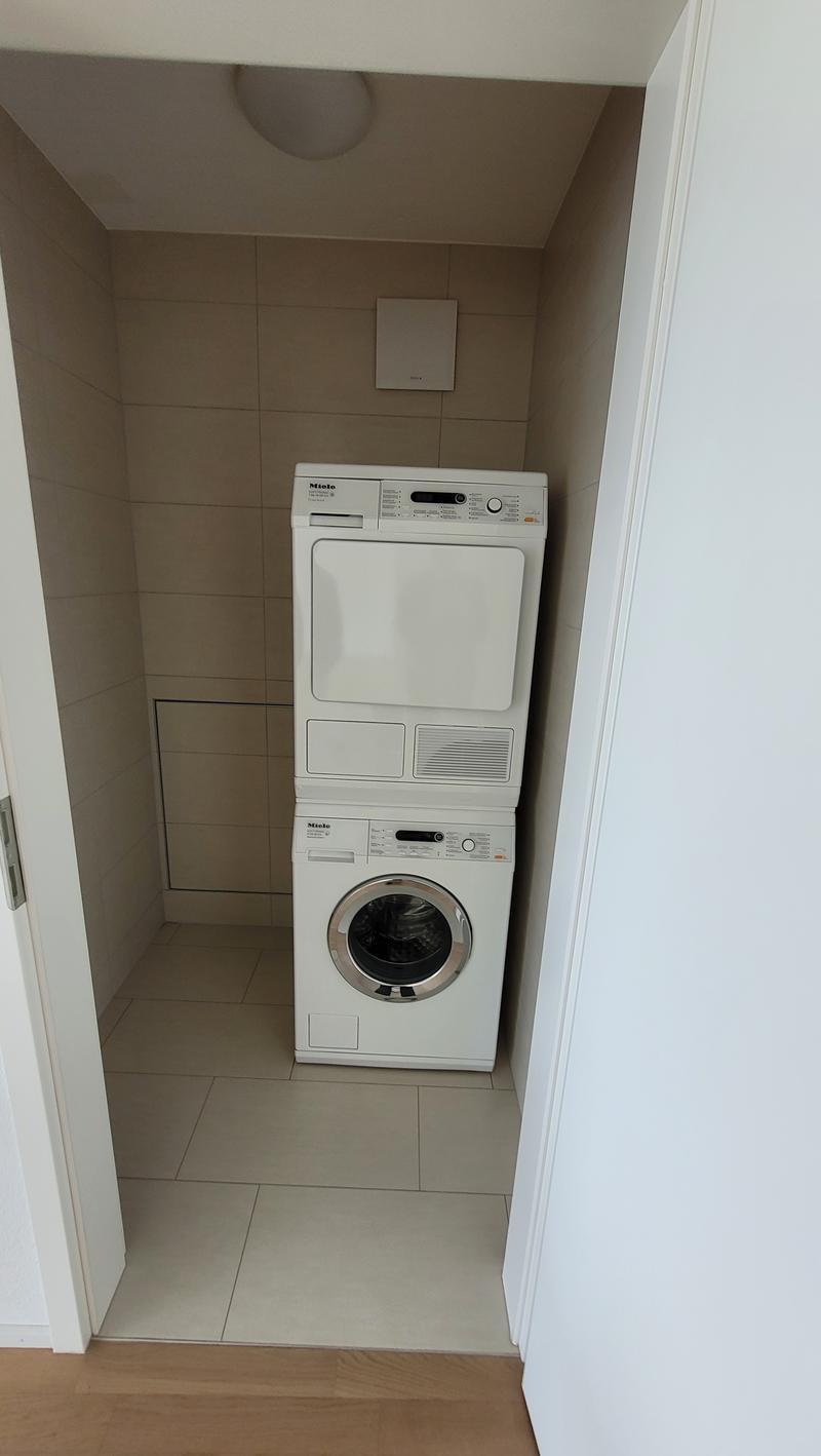 Appartement lumineux de 3.5 pièces avec balcon à Fribourg (5)