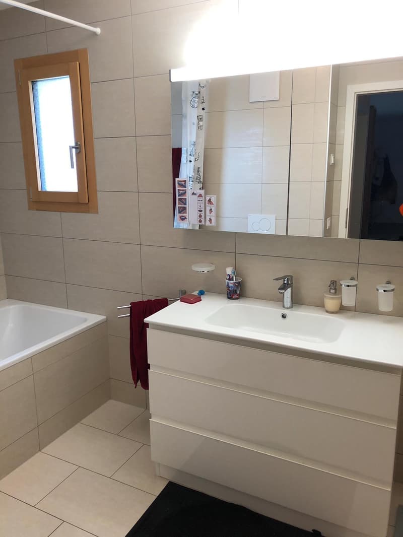 Appartement lumineux de 3.5 pièces avec balcon à Fribourg (4)