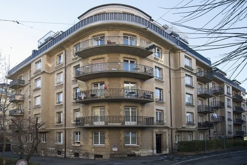 Charmant appartement de 2 pièces avec balcon vue lac à Lausanne (1)