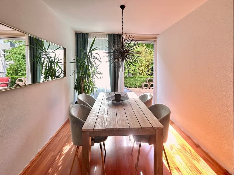 Helle 3.5-Zimmer-Wohnung mit Balkon in Zug – ab sofort verfügbar (2)
