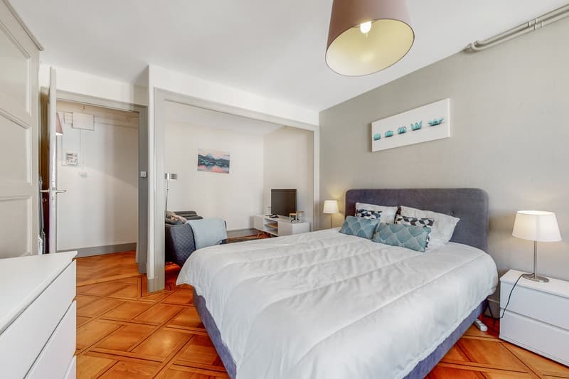 Charmant studio meublé de 1.5 pièces avec balcon à Genève (4)