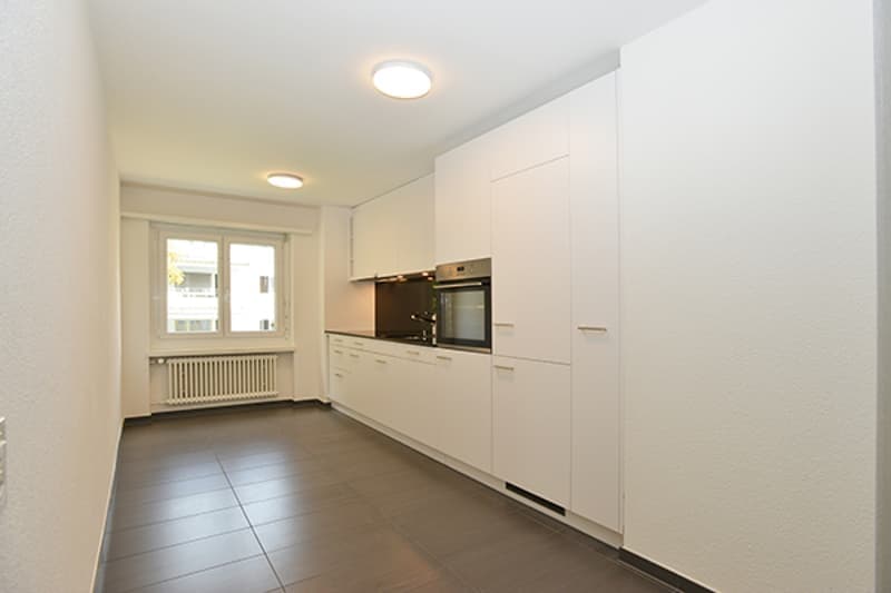 Helle 2.5-Zimmer-Wohnung mit Balkon in Uster – sofort verfügbar! (3)