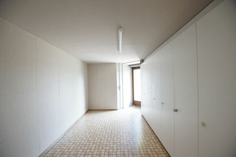 Geräumige 4.5-Zimmer-Wohnung mit Balkon in Brugg – sofort verfügbar! (5)