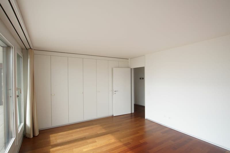 Geräumige 4.5-Zimmer-Wohnung mit Balkon in Brugg – sofort verfügbar! (8)