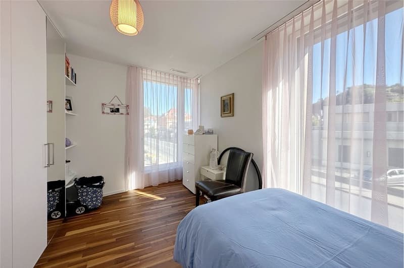 Charmante 4.5-Zimmer-Wohnung mit Balkon und Stadtblick in Thun (10)